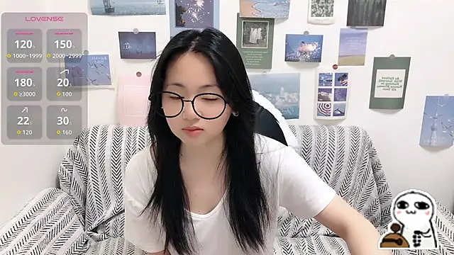 LiLiYbaby online show from April 3, 6:31 am