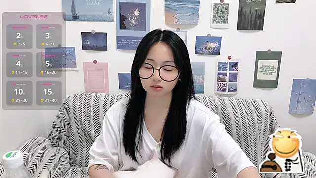 Snapshot of LiLiYbaby chatting on September 23, 6:09 am LiLiYbaby online show from September 23, 6:09 am