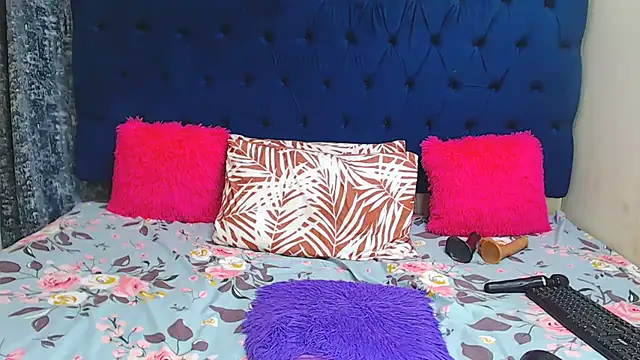 MelaninBear online show from September 22, 2:45 pm