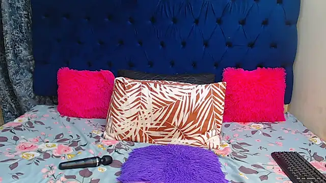 MelaninBear online show from September 24, 7:31 pm