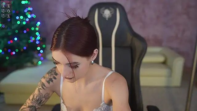 Magnetic Mia  online show from January 8, 12:38 am