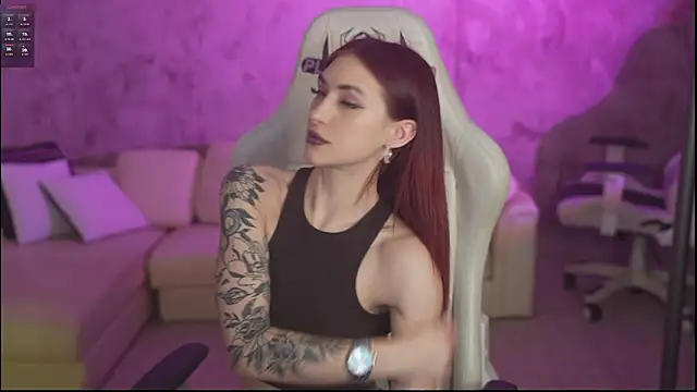 Magnetic Mia  online show from February 26, 11:49 pm