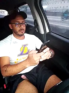 Snapshot of johnwalkerRjts chatting on April 7, 9:22 am johnwalkerRjts online show from April 7, 9:22 am