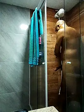 Snapshot of johnwalkerRjts chatting on April 10, 11:12 pm johnwalkerRjts online show from April 10, 11:12 pm