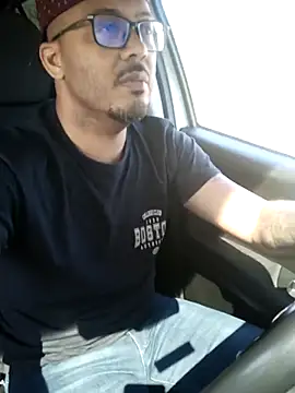 Snapshot of johnwalkerRjts chatting on October 23, 11:53 am johnwalkerRjts online show from October 23, 11:53 am