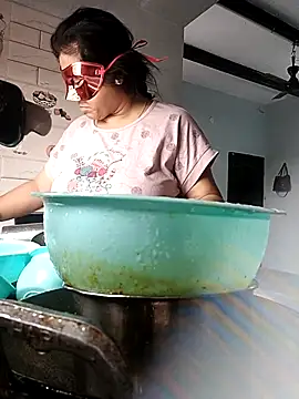 Snapshot of Punjabi_beauty123 chatting on October 29, 7:51 am Punjabi beauty123 online show from October 29, 7:51 am