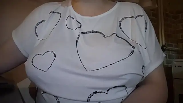 AalinnaK online show from December 2, 3:25 pm