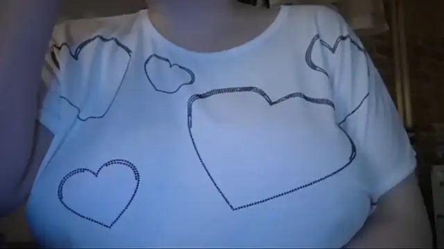 AalinnaK online show from January 14, 8:45 pm