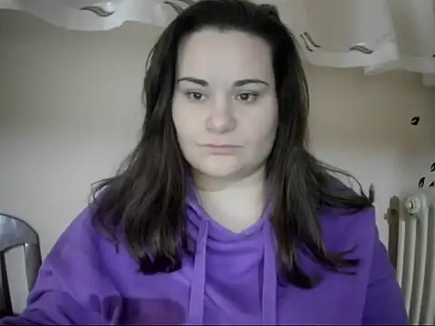 Snapshot of AalinnaK chatting on February 7, 2:36 pm AalinnaK online show from February 7, 2:36 pm