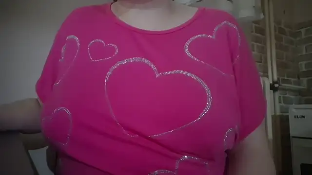 AalinnaK online show from December 5, 9:41 am