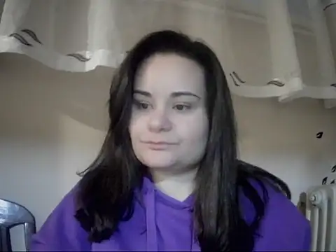 Snapshot of AalinnaK chatting on February 11, 4:07 pm AalinnaK online show from February 11, 4:07 pm