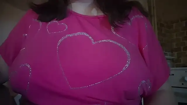 AalinnaK online show from December 17, 6:24 pm