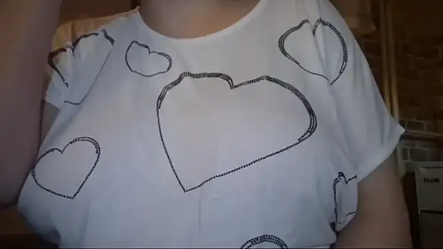 AalinnaK online show from January 7, 9:31 pm