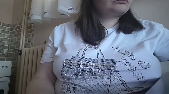 AalinnaK online show from March 6, 2:40 pm