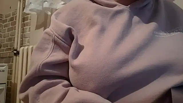 AalinnaK online show from February 14, 3:15 pm