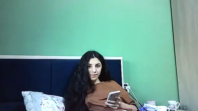 Snapshot of Ahotkittyxxx chatting on December 19, 8:23 am Ahotkittyxxx online show from December 19, 8:23 am