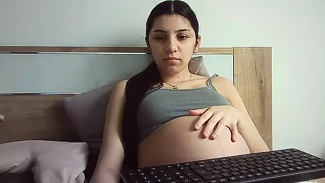 Snapshot of Ahotkittyxxx chatting on November 27, 9:10 am Ahotkittyxxx online show from November 27, 9:10 am