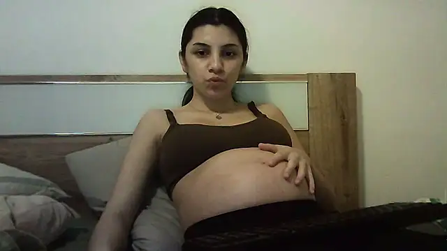 Snapshot of Ahotkittyxxx chatting on November 15, 6:12 pm Ahotkittyxxx online show from November 15, 6:12 pm