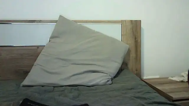 Snapshot of Ahotkittyxxx chatting on November 13, 3:49 pm Ahotkittyxxx online show from November 13, 3:49 pm