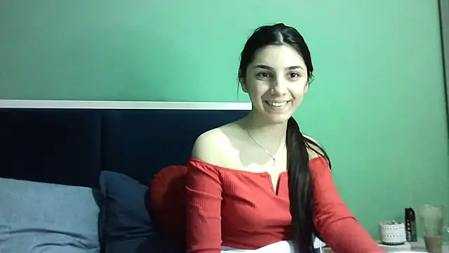 Snapshot of Ahotkittyxxx chatting on January 11, 4:25 pm Ahotkittyxxx online show from January 11, 4:25 pm