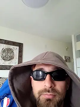 omarito100 online show from April 12, 7:44 am