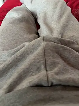 Snapshot of daubine46 chatting on March 15, 4:03 pm daubine46 online show from March 15, 4:03 pm