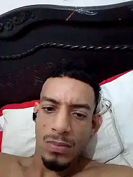 Snapshot of alvaroenriqe23 chatting on October 21, 5:45 pm alvaroenriqe23 online show from October 21, 5:45 pm