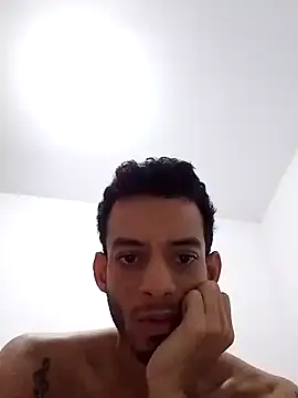 Snapshot of alvaroenriqe23 chatting on October 17, 6:43 pm alvaroenriqe23 online show from October 17, 6:43 pm