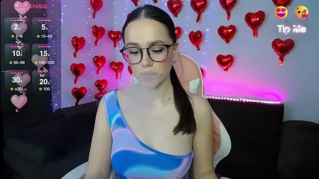 Snapshot of Emillias chatting on March 3, 5:31 pm Emillias online show from March 3, 5:31 pm