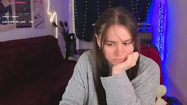 Emillias online show from February 6, 2:02 pm