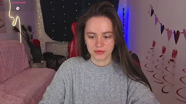 Emillias online show from February 18, 8:00 am