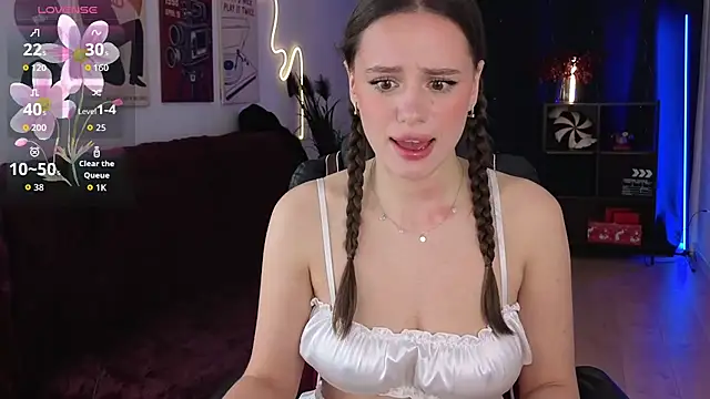 Emillias online show from November 17, 2:10 pm