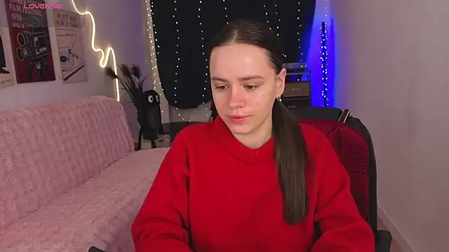 Emillias online show from February 10, 8:02 am