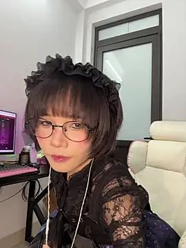 Snapshot of RassieRaph chatting on January 10, 6:14 pm RassieRaph online show from January 10, 6:14 pm