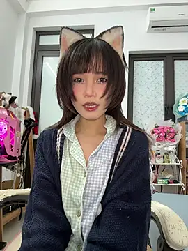 Snapshot of RassieRaph chatting on January 6, 4:11 pm RassieRaph online show from January 6, 4:11 pm