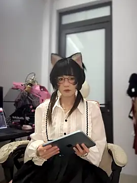 Snapshot of RassieRaph chatting on October 29, 5:23 pm RassieRaph online show from October 29, 5:23 pm