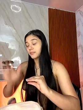 Snapshot of floriamANDjazmin chatting on October 10, 4:24 am floriamANDjazmin online show from October 10, 4:24 am