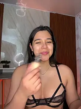 Snapshot of floriamANDjazmin chatting on April 30, 7:10 pm floriamANDjazmin online show from April 30, 7:10 pm