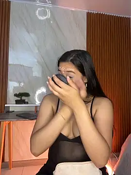 Snapshot of floriamANDjazmin chatting on October 7, 3:07 am floriamANDjazmin online show from October 7, 3:07 am