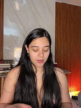 Snapshot of floriamANDjazmin chatting on May 18, 6:56 pm floriamANDjazmin online show from May 18, 6:56 pm