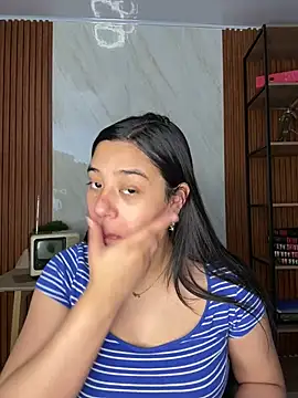 Snapshot of floriamANDjazmin chatting on June 29, 6:51 pm floriamANDjazmin online show from June 29, 6:51 pm