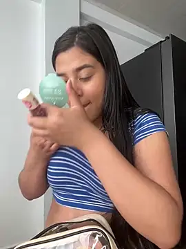 floriamANDjazmin online show from March 15, 8:49 pm