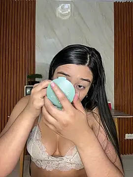 floriamANDjazmin online show from July 13, 3:06 am