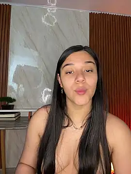 Snapshot of floriamANDjazmin chatting on May 8, 7:06 pm floriamANDjazmin online show from May 8, 7:06 pm