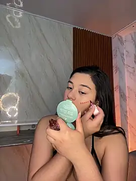 Snapshot of floriamANDjazmin chatting on April 29, 7:09 pm floriamANDjazmin online show from April 29, 7:09 pm
