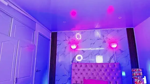 AuroraDiaz online show from December 22, 7:25 pm