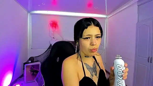 AuroraDiaz online show from October 28, 7:35 pm