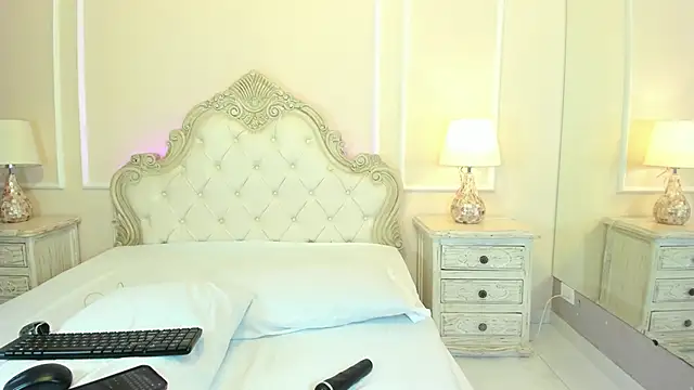 Snapshot of SamanthaPierce chatting on December 18, 12:09 pm SamanthaPierce online show from December 18, 12:09 pm