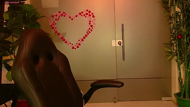 SamanthaPierce online show from April 19, 5:30 am