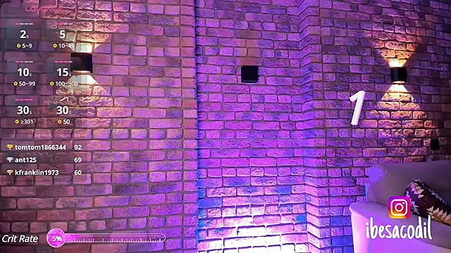 Snapshot of adriana_allien chatting on February 18, 1:54 am adriana allien online show from February 18, 1:54 am